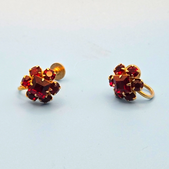 Elegant Gold and Red Floral Earrings - Picture 1 of 1